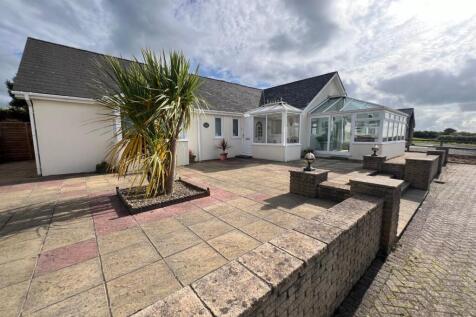 Brynhoffnant, Near Llangrannog, SA44 3 bed detached bungalow for sale