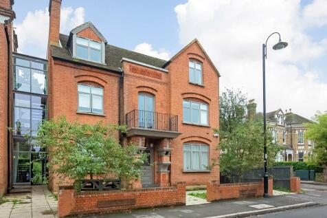 Harold Road, Crystal Palace, London... 3 bed apartment for sale