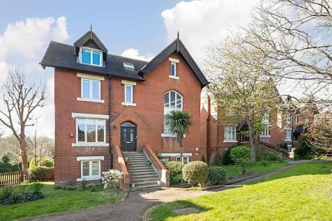 Crystal Palace Park Road, Sydenham... 2 bed apartment for sale