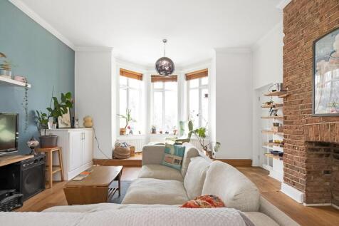 Crystal Palace Park Road, Sydenham... 2 bed apartment for sale