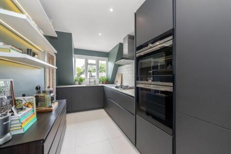 Crystal Palace Park Road, Sydenham... 2 bed apartment for sale