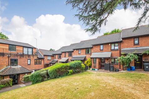 Cuthbert Gardens, South Norwood... 2 bed house for sale