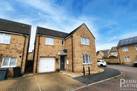 Fauna Way, Peterborough PE2 4 bed detached house for sale