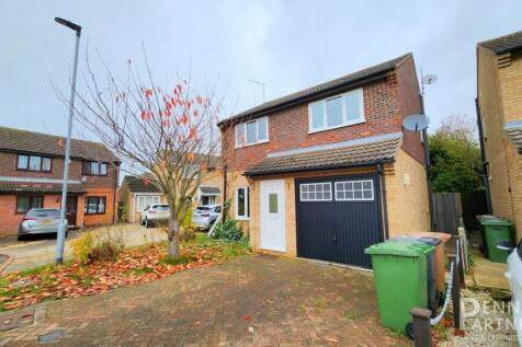 Tanglewood, Peterborough PE4 3 bed detached house for sale