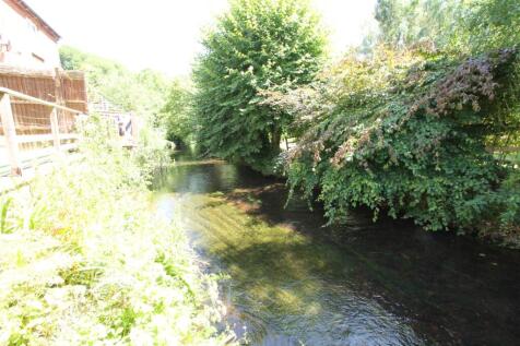 2 bedroom detached house for sale