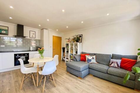 1 bedroom flat for sale