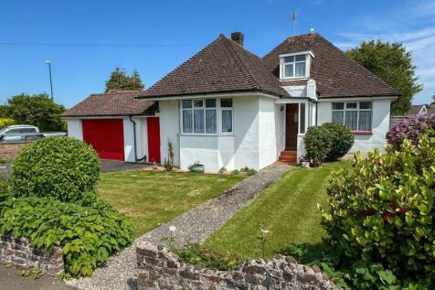 South Drive, Felpham 2 bed detached bungalow for sale
