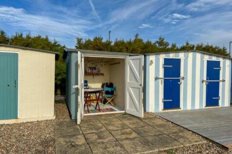 Aldwick, West Sussex Detached house for sale