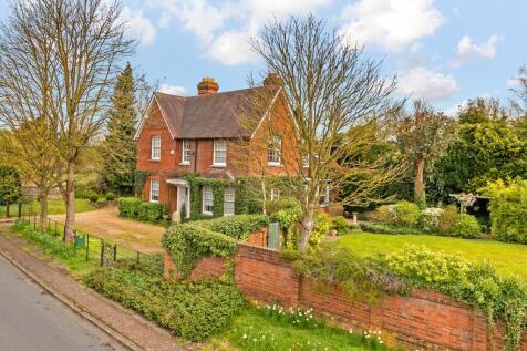 Mill Green, Hatfield, Hertfordshire... 4 bed detached house for sale