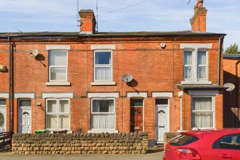 Vernon Avenue, Nottingham NG6 3 bed terraced house for sale