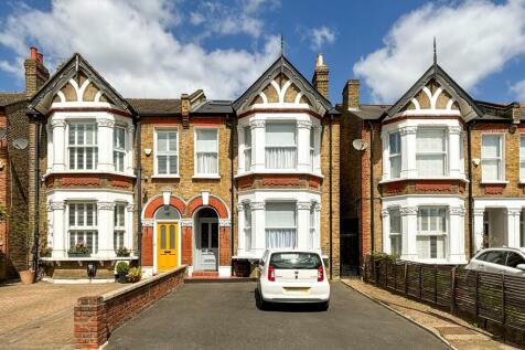 5 bedroom semi-detached house for sale