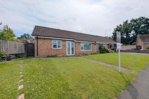 2 bedroom semi-detached bungalow for sale