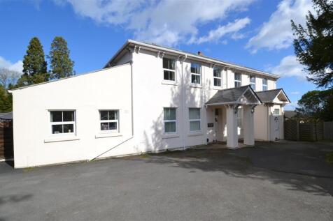 Victoria Road, Malvern 1 bed apartment for sale