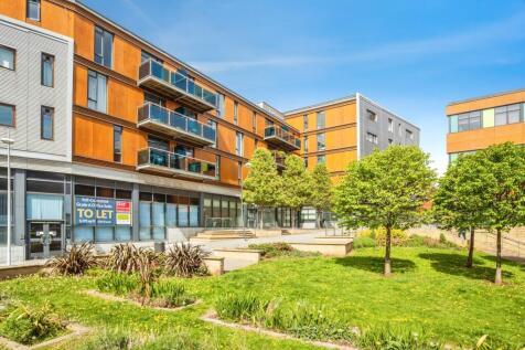 Burgage Square, West Yorkshire WF1 2 bed apartment for sale