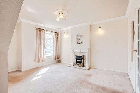 Rockwood Crescent, Wakefield WF4 3 bed semi
