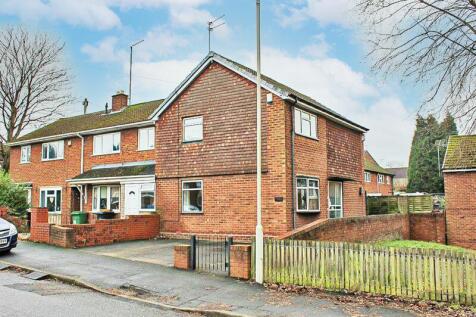 Central Drive, LOWER GORNAL, DY3 2QF 3 bed end of terrace house for sale