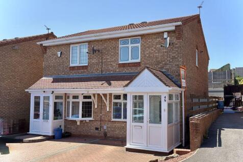 Harvest Close, UPPER GORNAL, DY3 2HT 2 bed semi