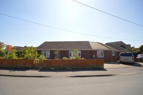 4 bedroom detached bungalow for sale