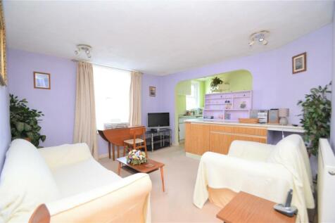 Castle Road, Newport 1 bed apartment for sale