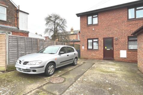 Upper Yarborough Road, East Cowes 2 bed ground floor flat for sale