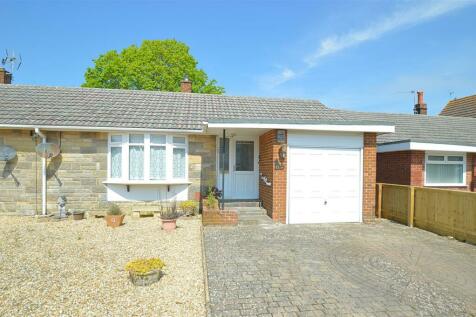 2 bedroom semi-detached bungalow for sale