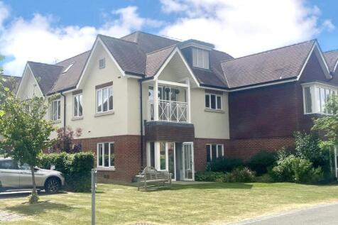 Hammond Way, Yateley GU46 2 bed flat for sale