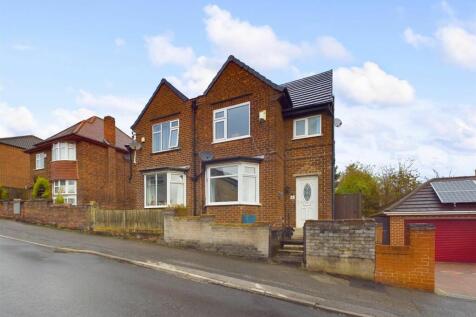 3 bedroom semi-detached house for sale