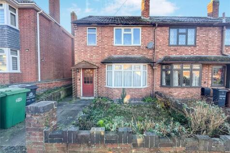 Fielding Road, Birstall, Leicester 3 bed semi