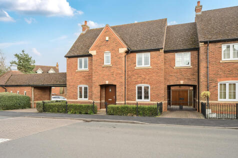 Allendale Road, Loughborough... 4 bed link detached house for sale