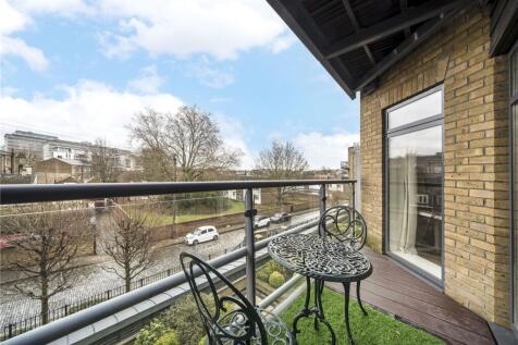 Collington Street, Greenwich, SE10 2 bed apartment for sale