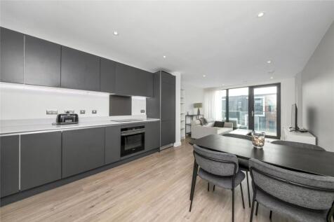 Hawthorne Crescent, Greenwich, SE10 2 bed apartment for sale