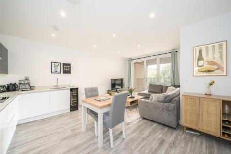 Blackheath Road, Greenwich, SE10 2 bed apartment for sale