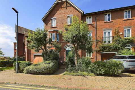 Walls Avenue, Chester, CH1 2 bed flat for sale