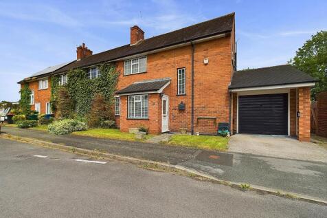 Moor Crescent, Lower Kinnerton, CH4 3 bed terraced house for sale