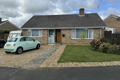 Northmoor Way, Northmoor, Wareham 3 bed detached bungalow for sale