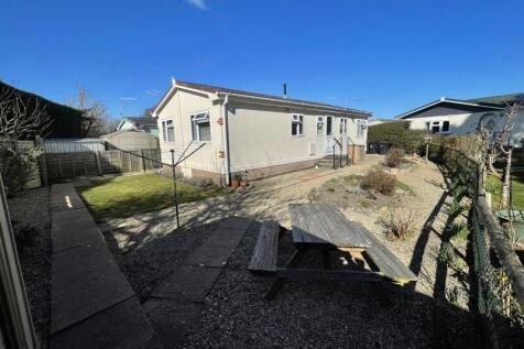 2 bedroom park home for sale