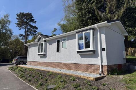 Silent Woman Park, Wareham Forest 2 bed park home for sale