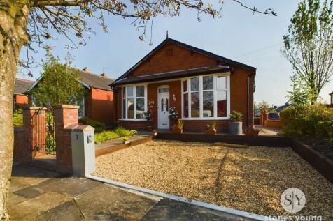 2 bedroom detached bungalow for sale