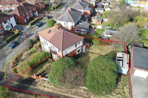 2 bedroom semi-detached house for sale