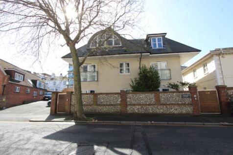 1 bedroom ground floor flat for sale