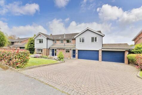 6 bedroom detached house for sale