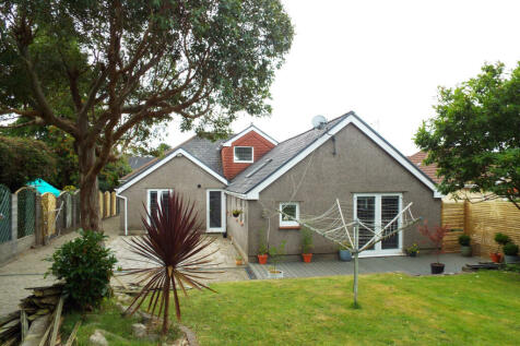 4 bedroom detached bungalow for sale