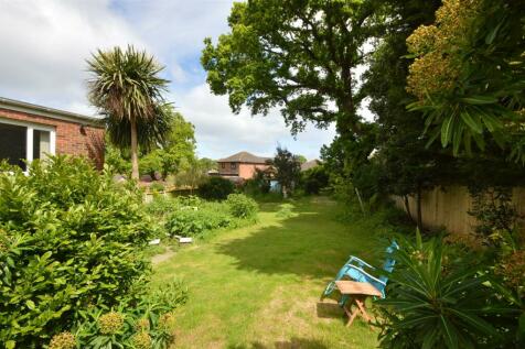 4 bedroom detached bungalow for sale