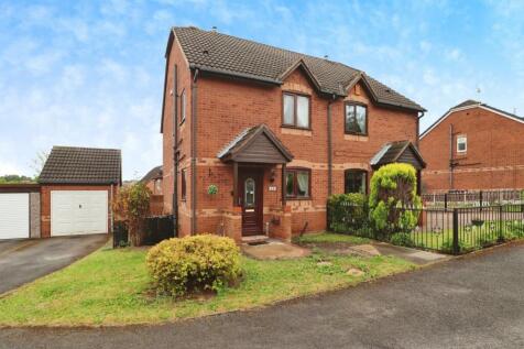 3 bedroom semi-detached house for sale