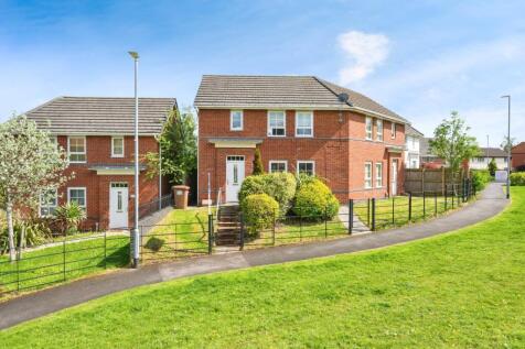2 bedroom semi-detached house for sale