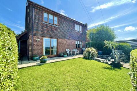 Station Road, Newhaven 5 bed detached house for sale