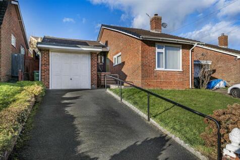 2 bedroom detached bungalow for sale