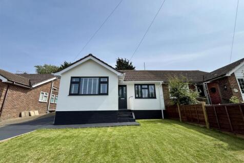 3 bedroom semi-detached bungalow for sale