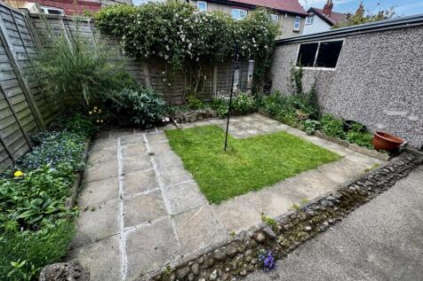Devonshire Drive, North Yorkshire YO12 3 bed maisonette for sale