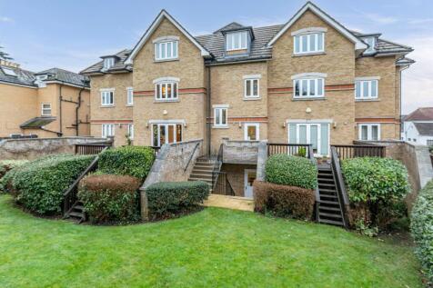 Weir Court, Weybridge KT13 2 bed flat for sale